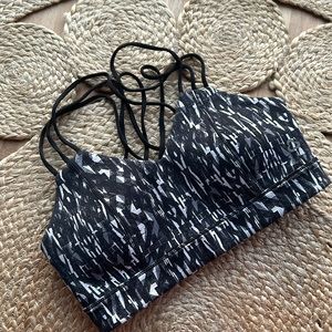Titika active multi color bra